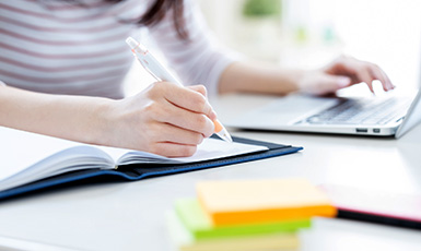 教育・人材業界